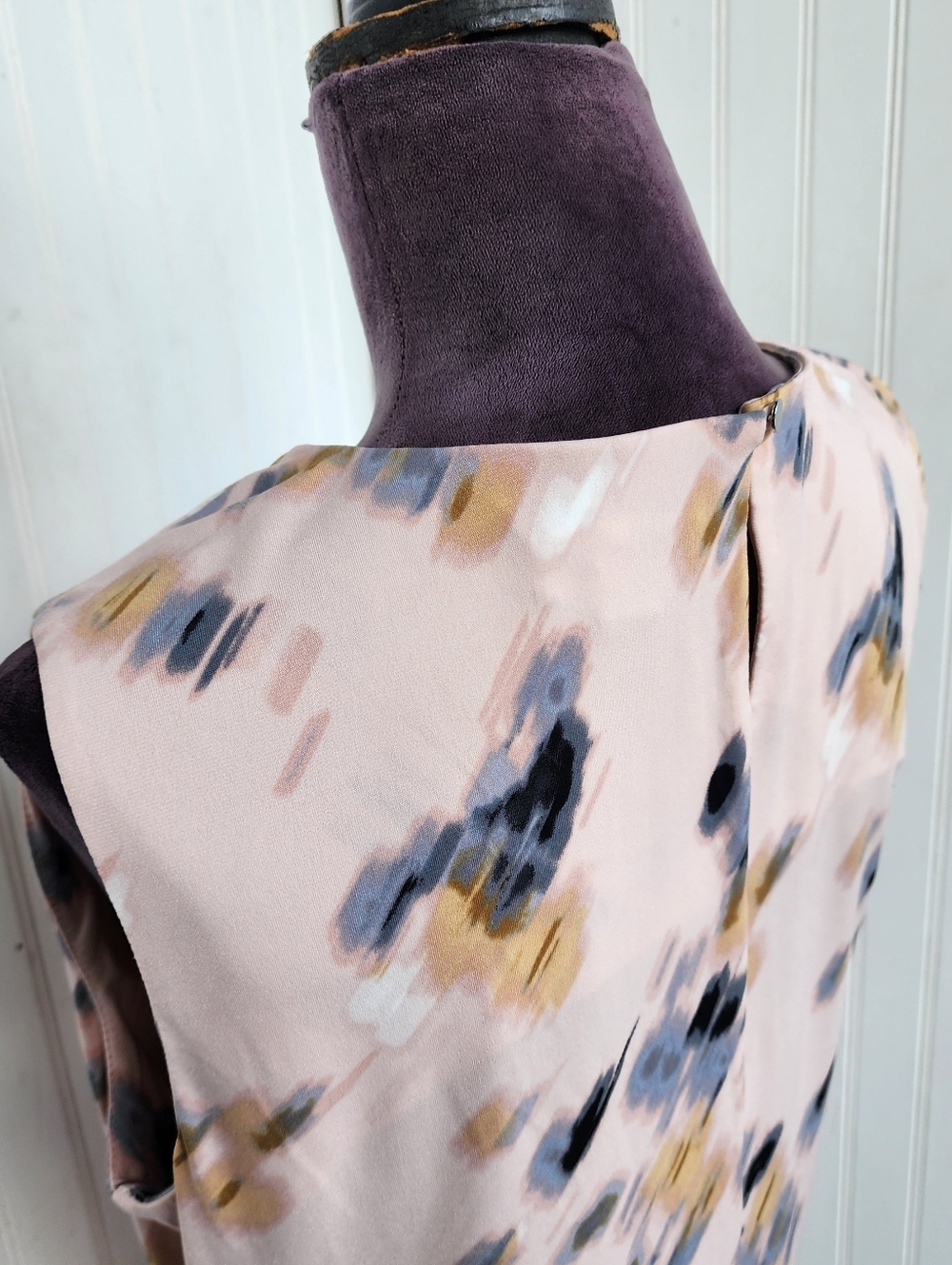 Calvin Klein Blush Pink Geo Print Stretch Sleeveless Top Blouse Size Large L - Picture 6 of 12